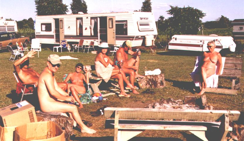group.jpg (85245 bytes)